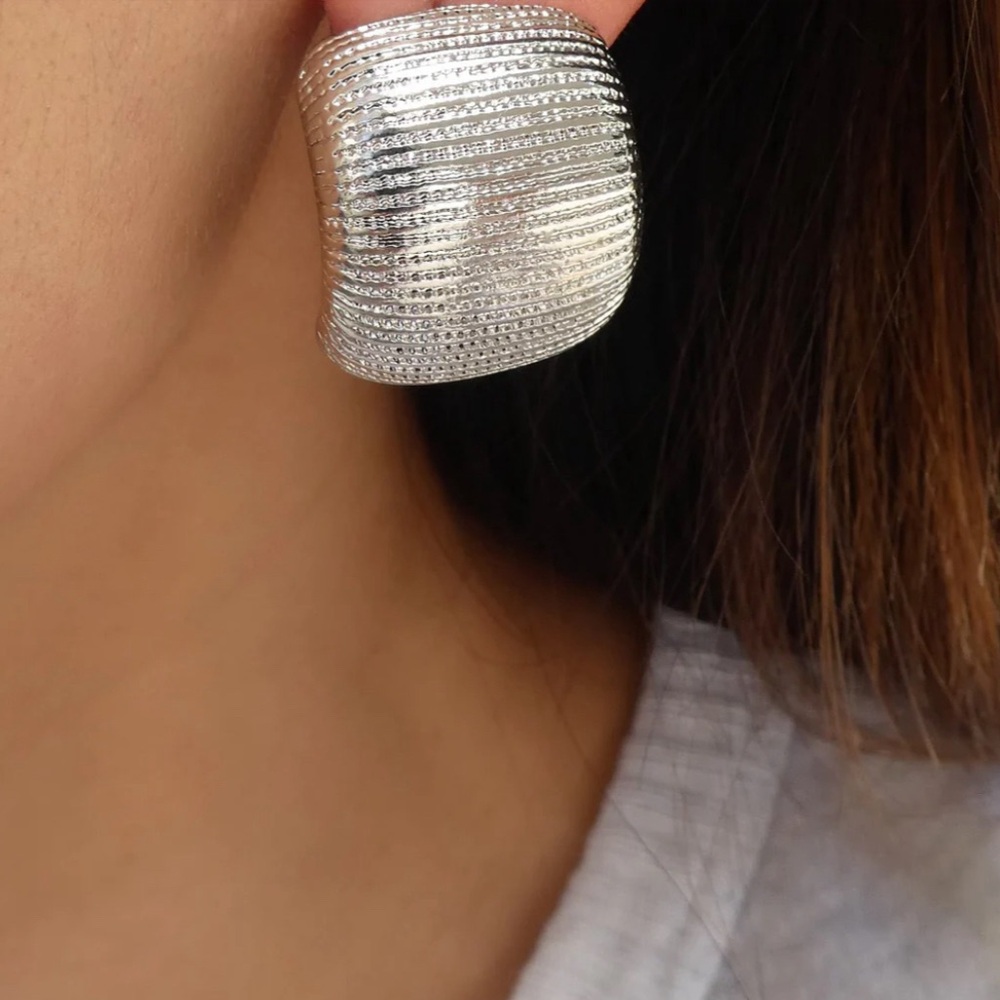 House of Harlow Textured Earrings